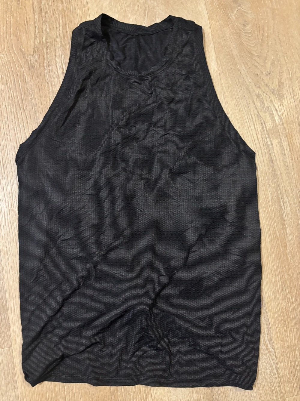 lululemon athletica Men’s Black Crewneck tank open back